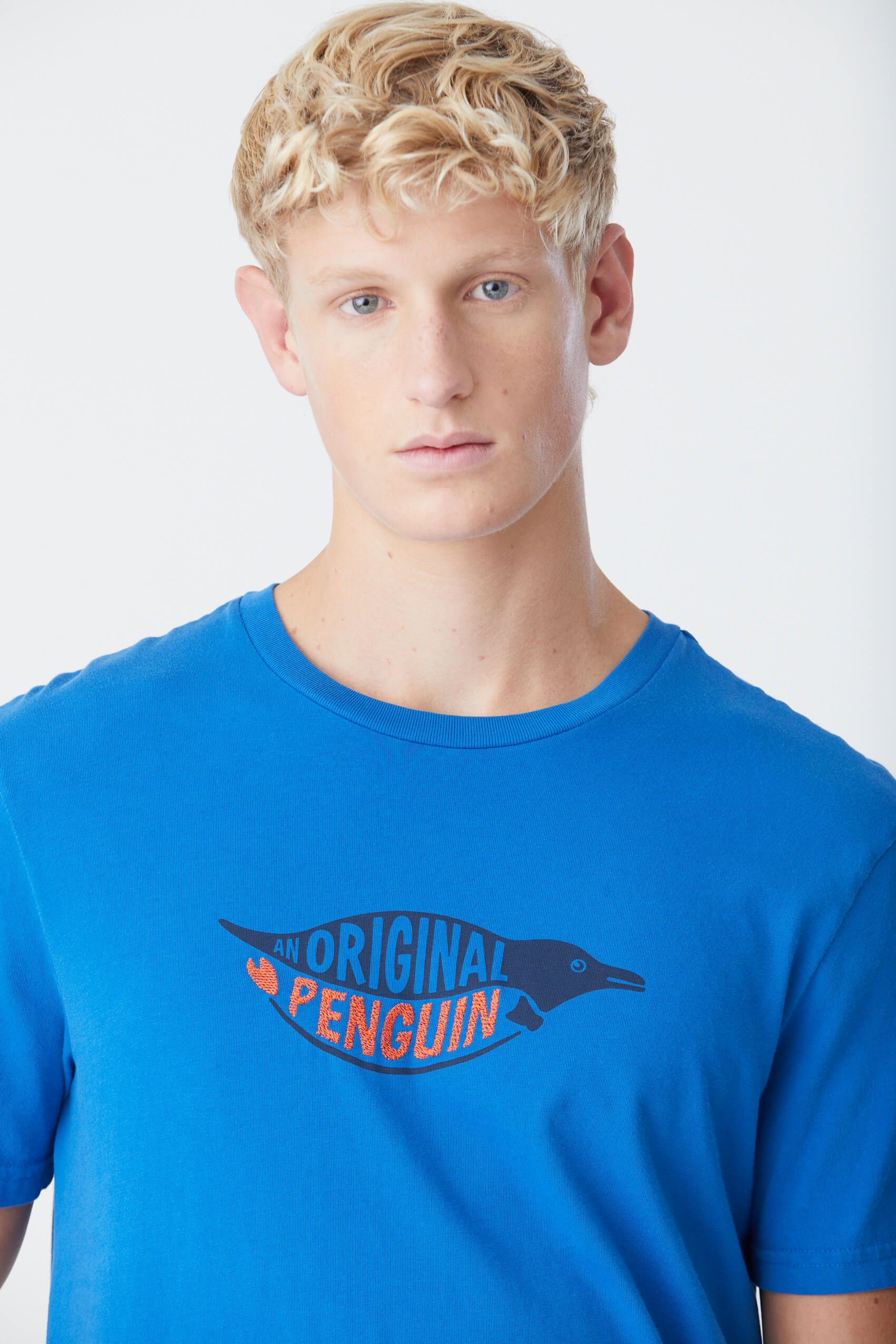 penguin_ss-swimming-pete-logo-tee_00-31-2024__picture-45816