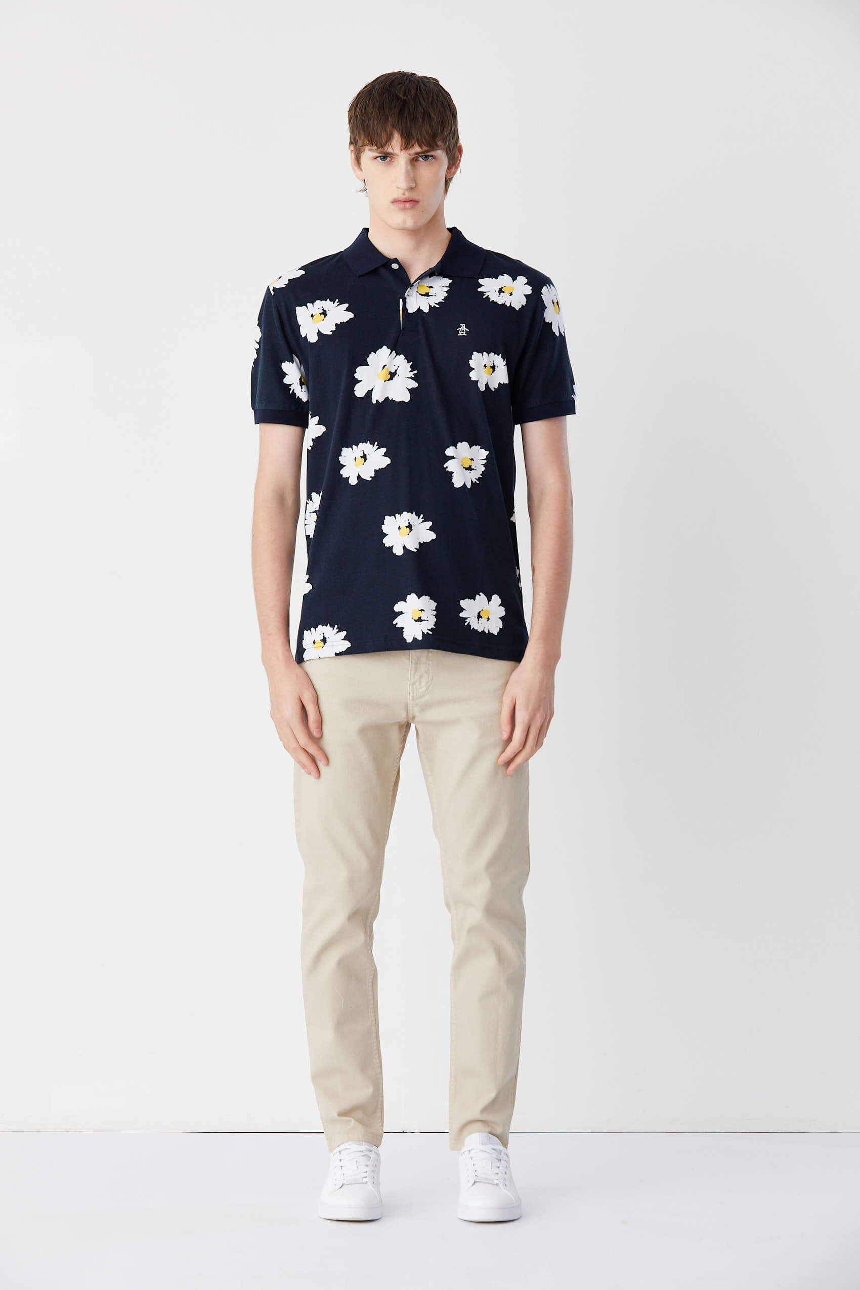 penguin_ss-bold-daisy-print-polo_15-27-2024__picture-48260