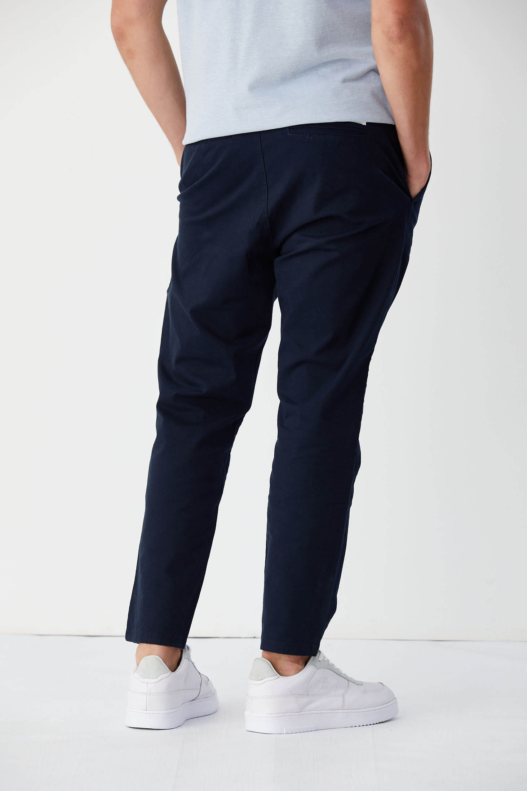 penguin_cropped-pleat-solid-chino-pant_15-27-2024__picture-48481