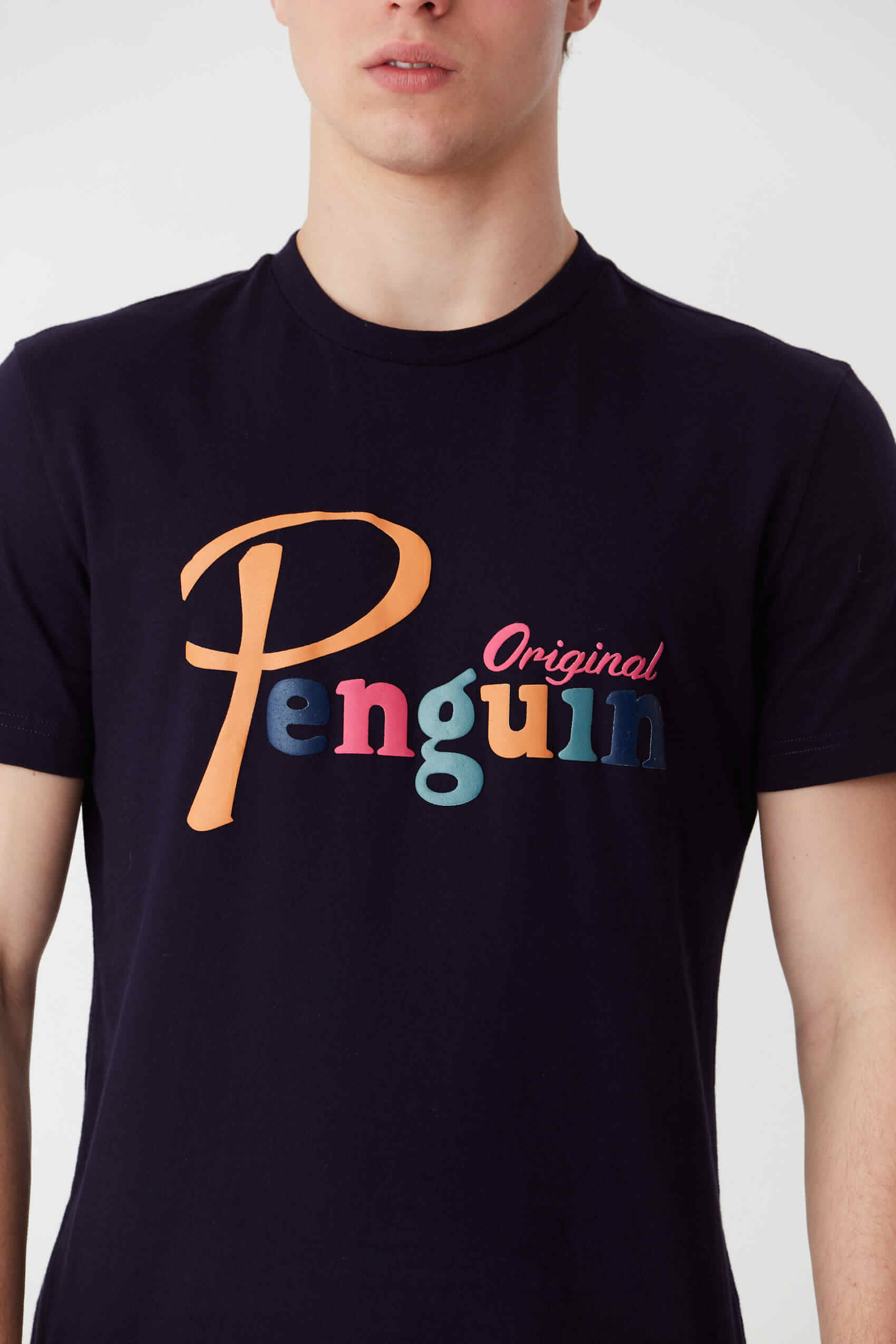 penguin_ss-retro-logo-tee_37-30-2024__picture-49090