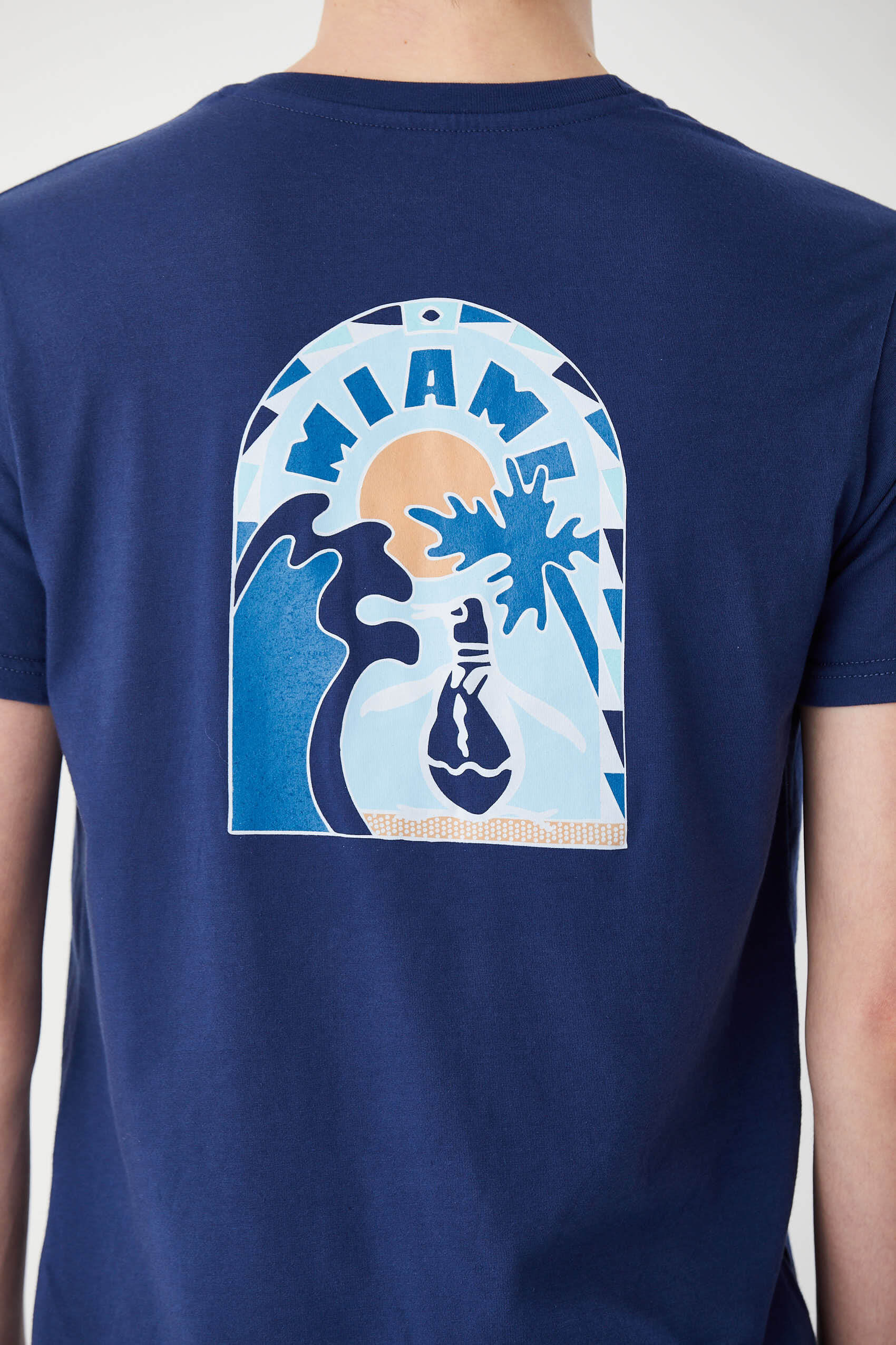 penguin_ss-miami-pete-print-tee_15-27-2024__picture-49214